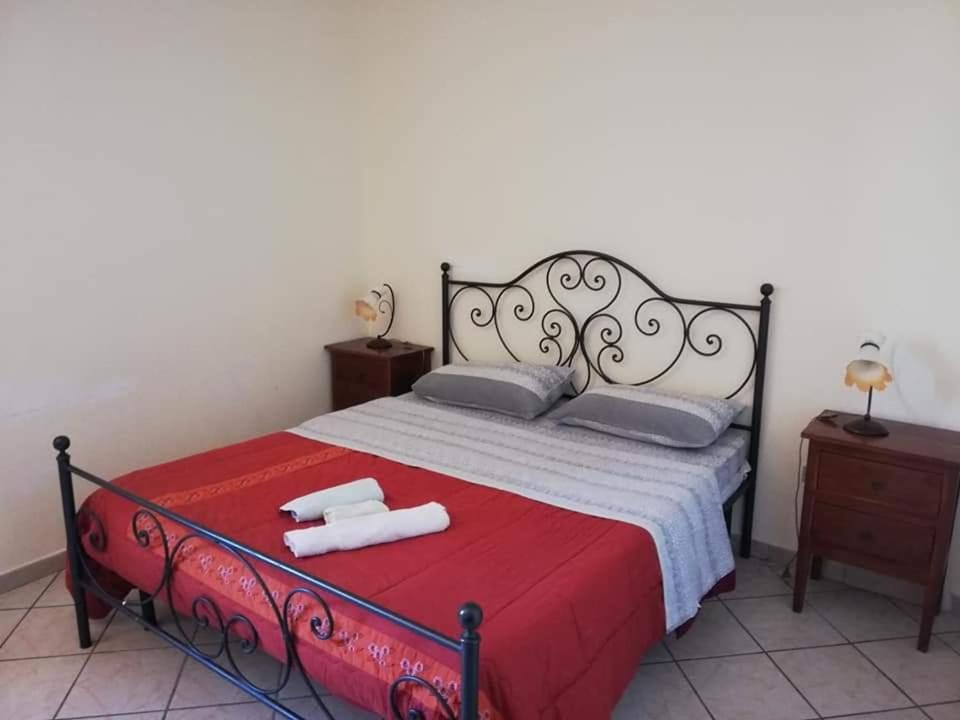 Agriturismo La Palombara Паола Екстериор снимка
