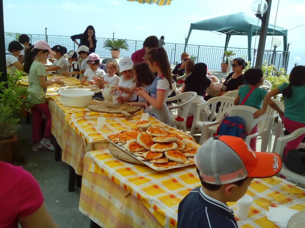 Agriturismo La Palombara Паола Екстериор снимка